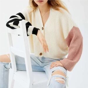 Truly Madly Deeply Cream and Pink color block oversized Cardigan